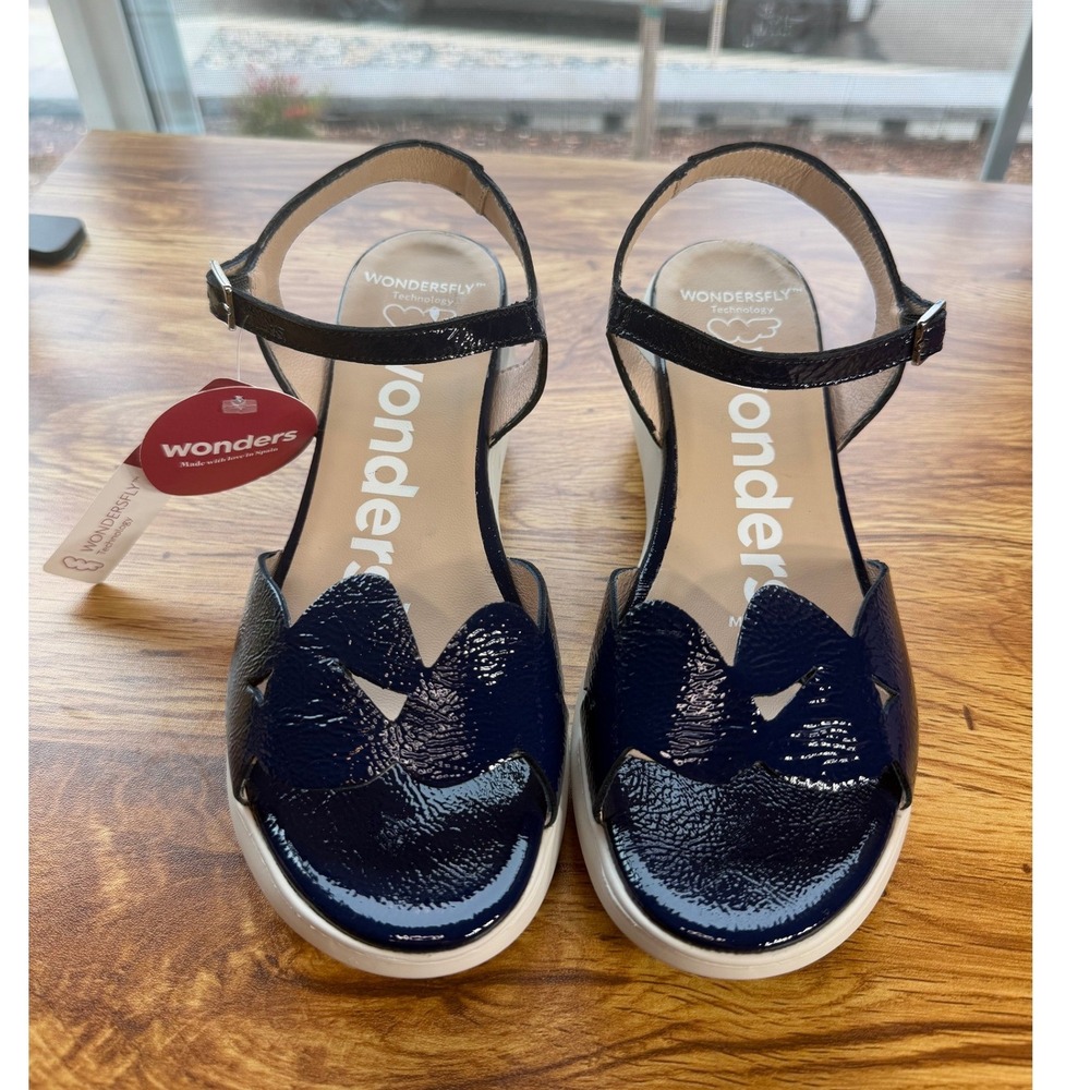 Wonders Navy Blue Patent Leather Wedge Platform Sandals Spain Women US 5.5/6